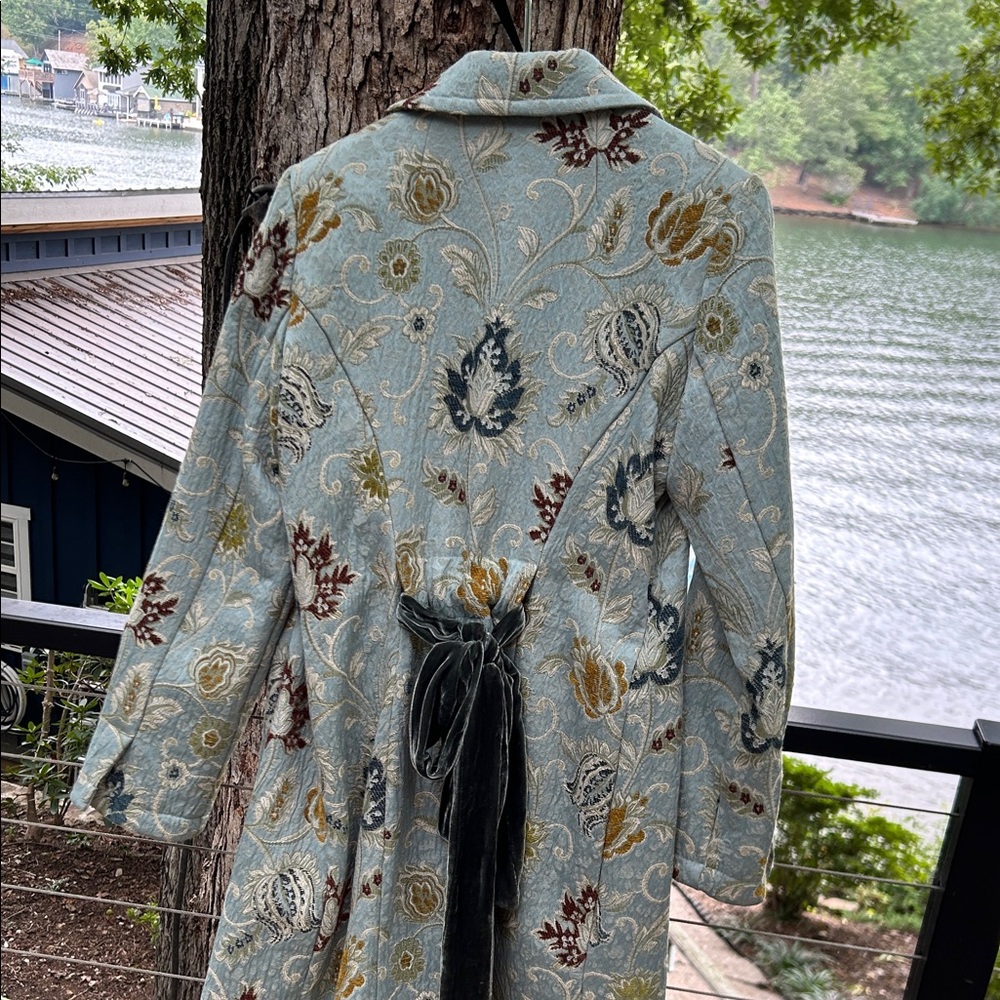 Floral Patterned Coat - Picture 3 of 7